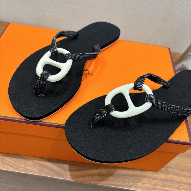 H**me5 slippers